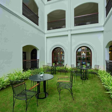 The Old Court House By Abad Hotel Fort Kochi Exterior foto