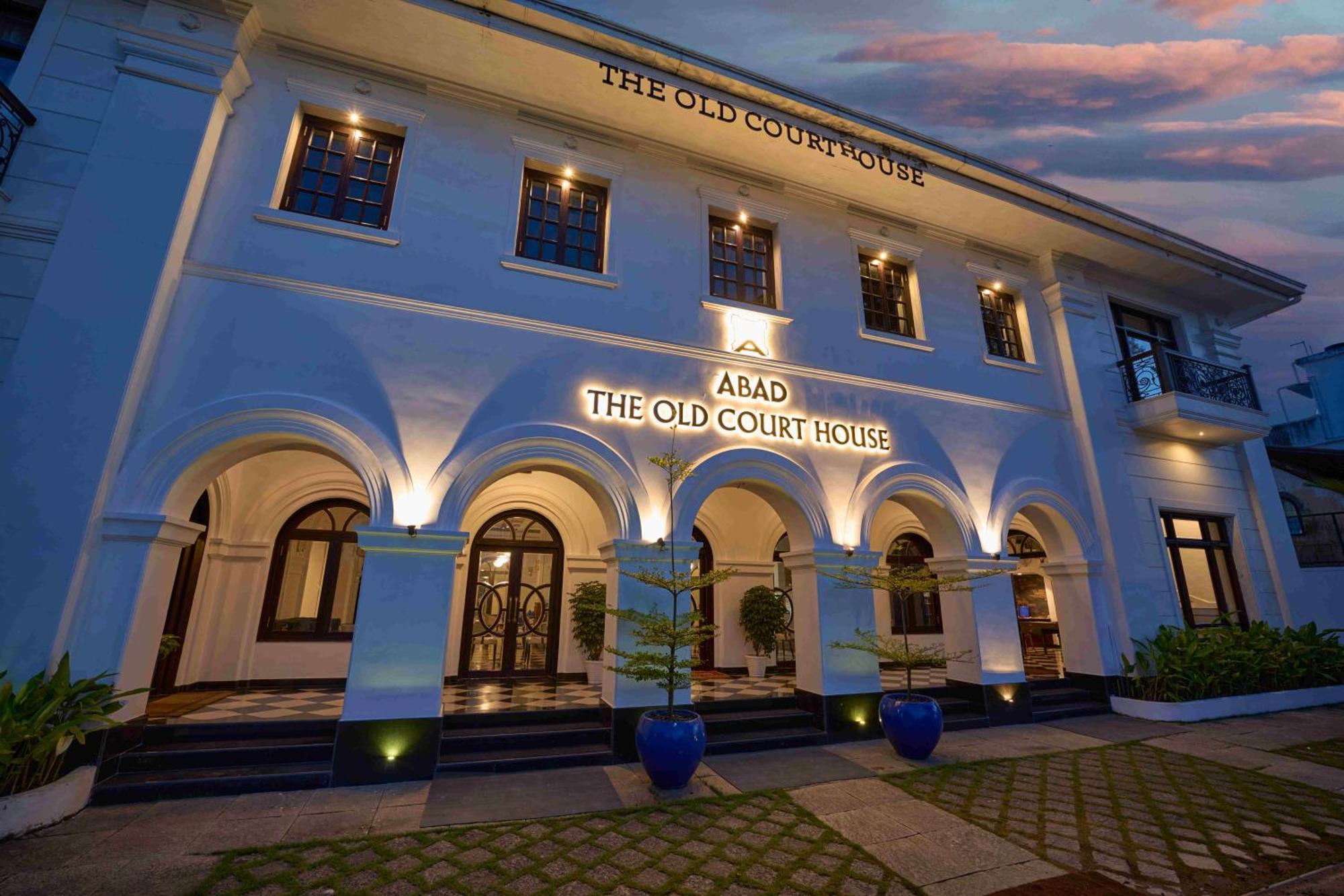 The Old Court House By Abad Hotel Fort Kochi Exterior foto
