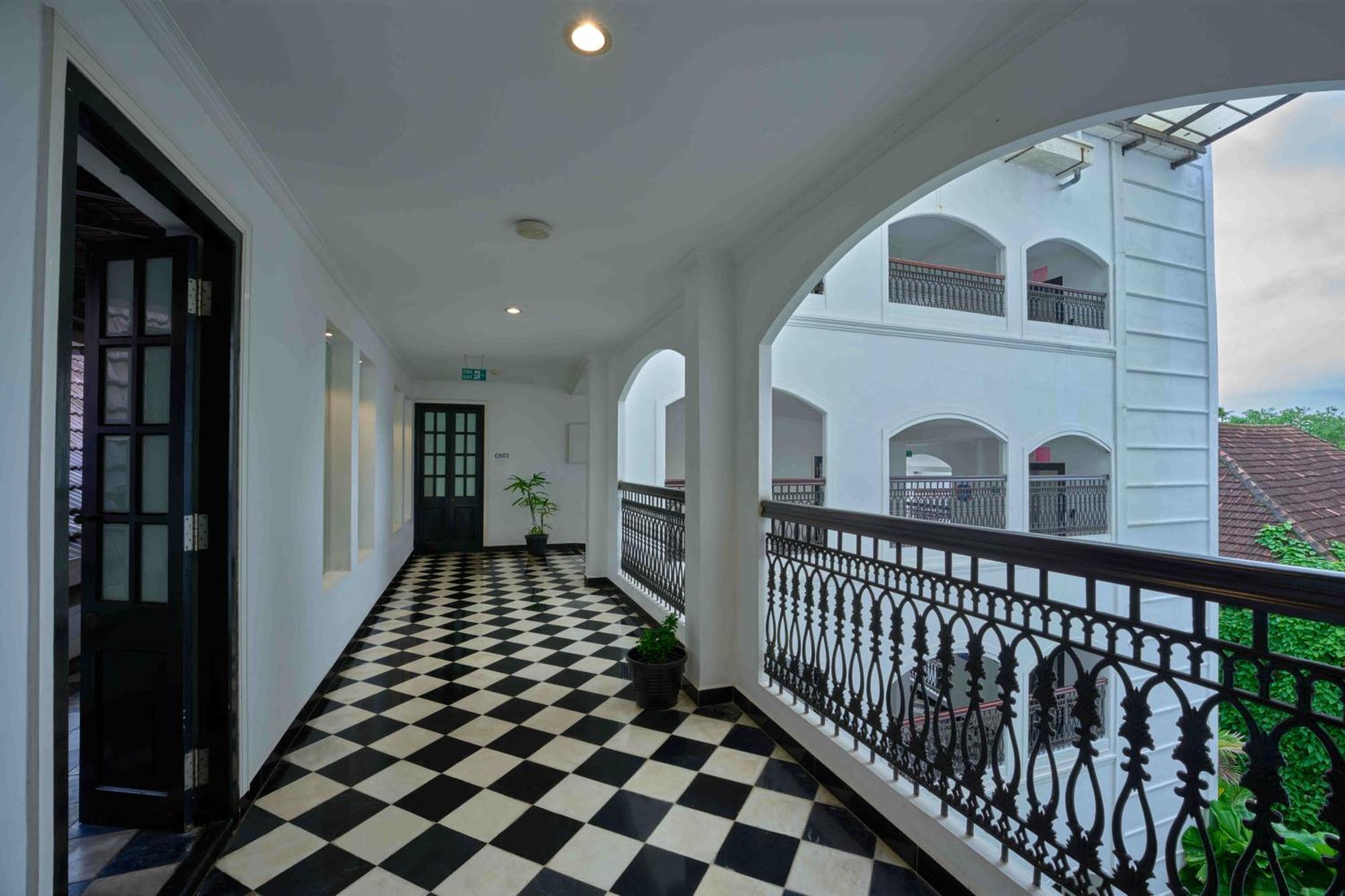 The Old Court House By Abad Hotel Fort Kochi Exterior foto