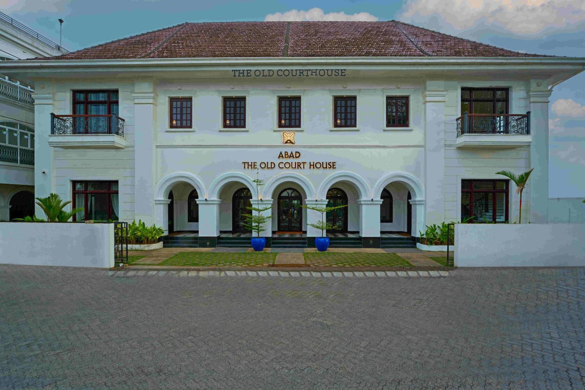 The Old Court House By Abad Hotel Fort Kochi Exterior foto